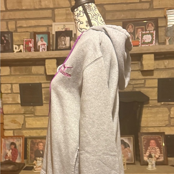 Mizuno Light Gray Pullover Hoodie with Purple Accents - Picture 3 of 6